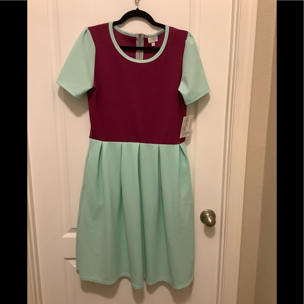 NWT Lularoe Amelia